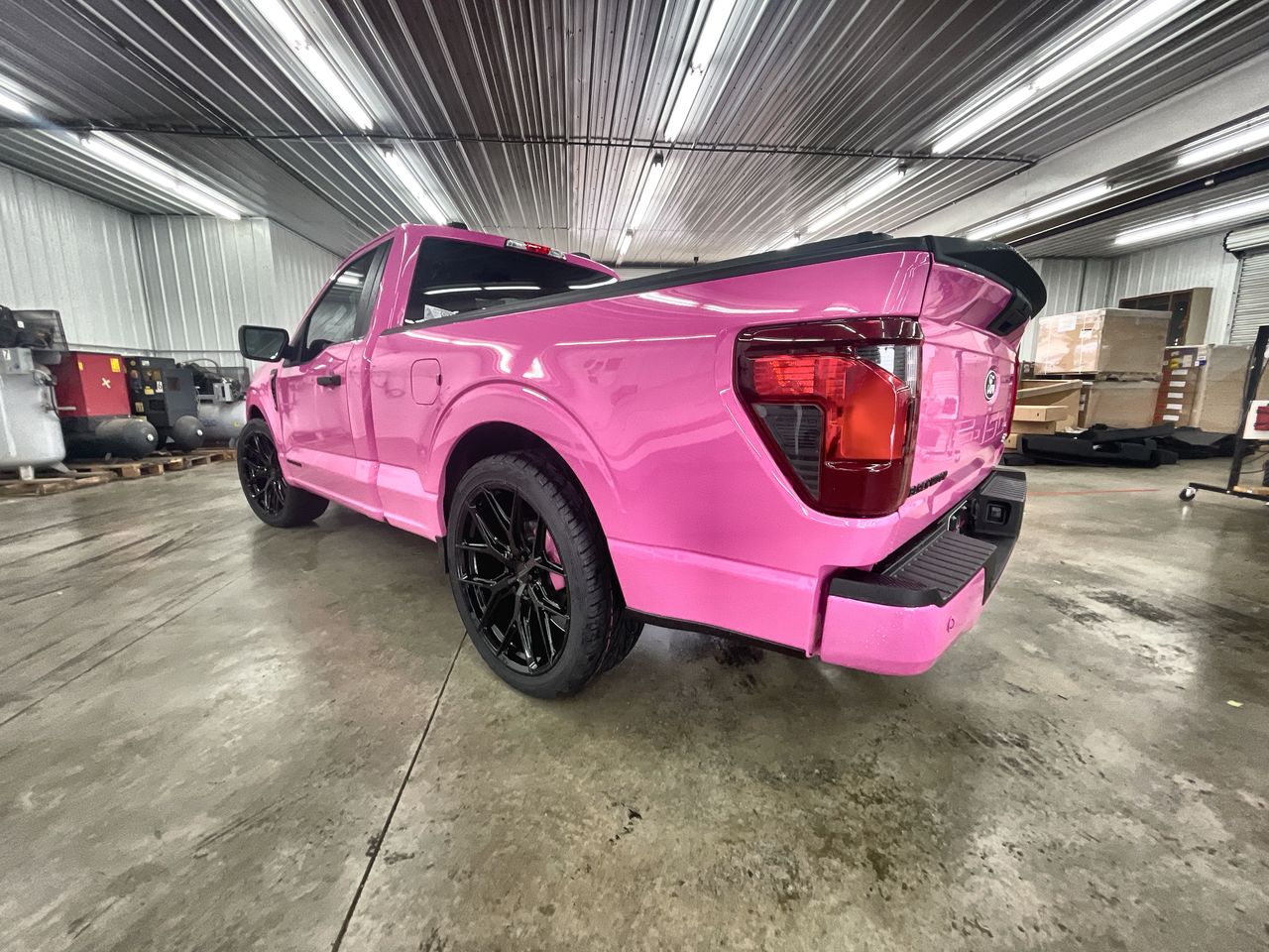 Vehicle Image 6