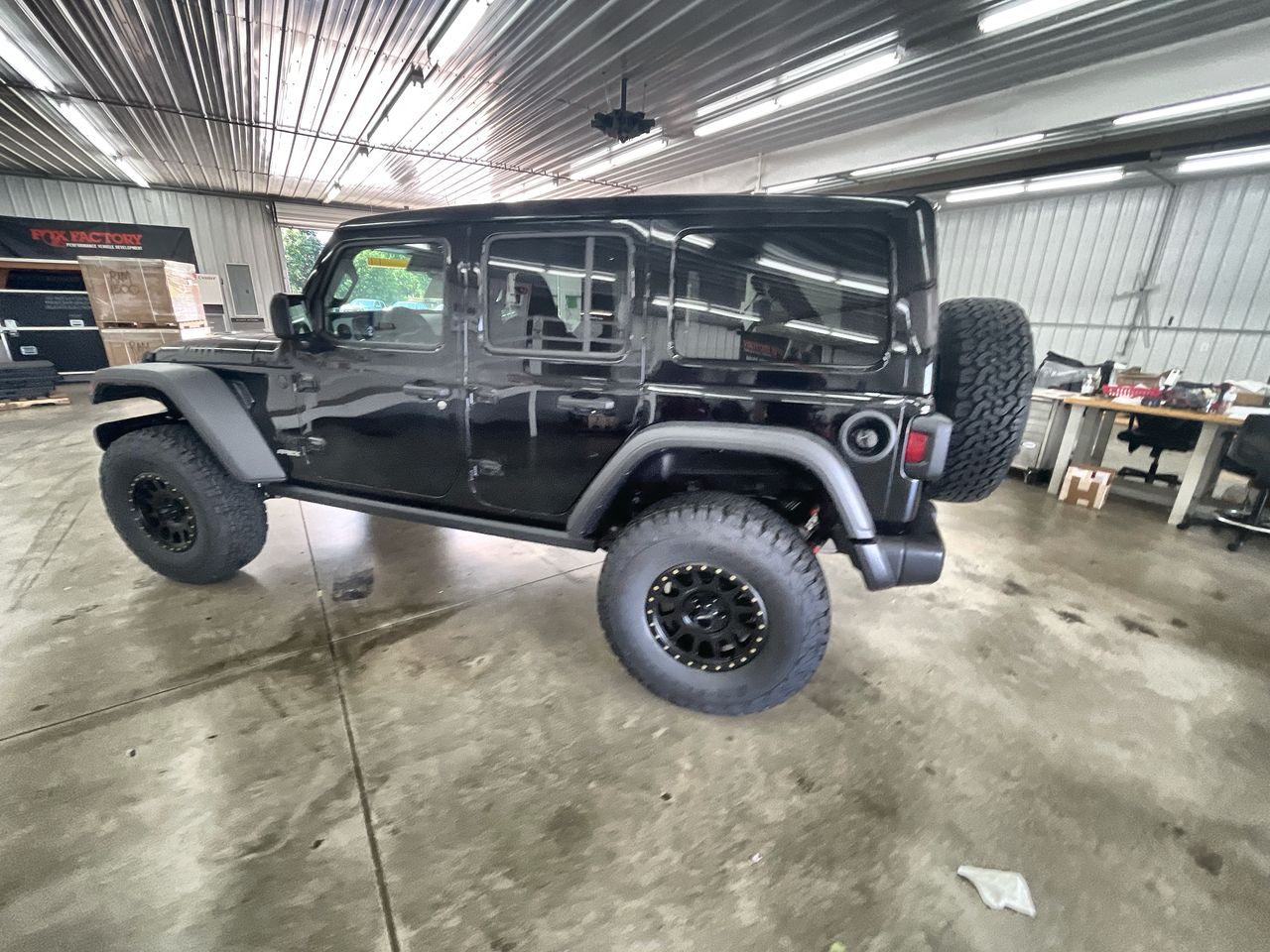 Vehicle Image 6