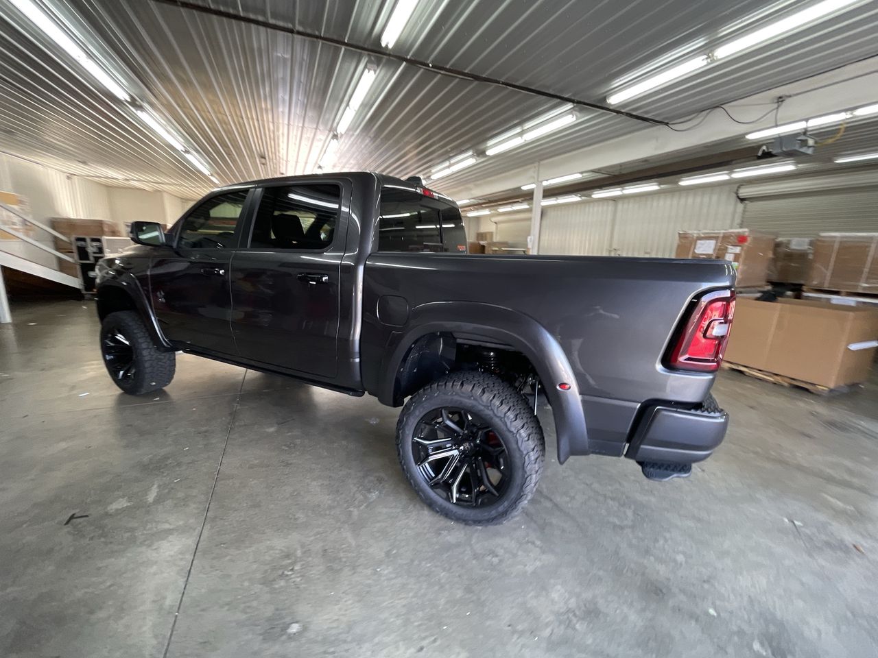 Vehicle Image 6