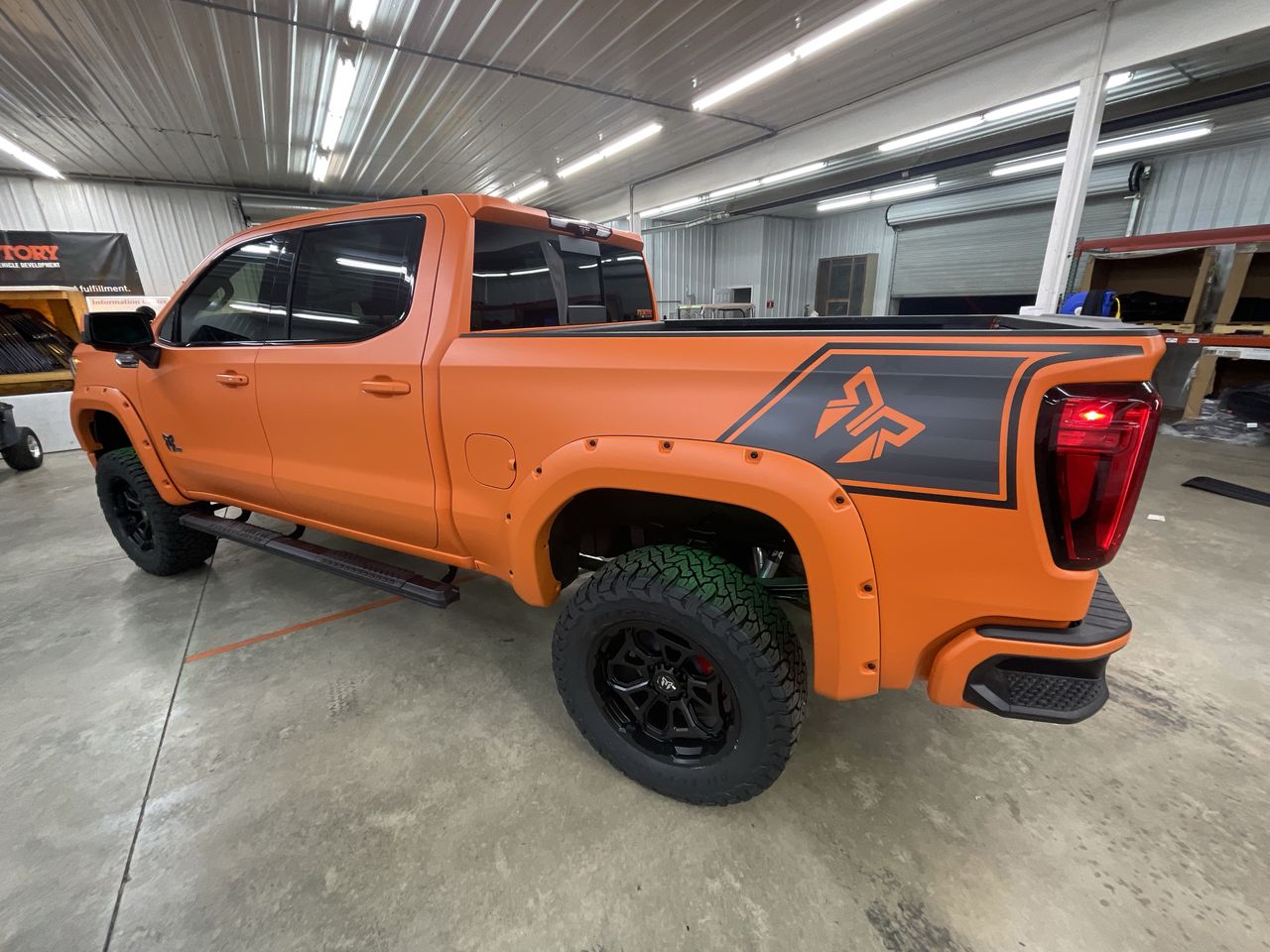 Vehicle Image 6