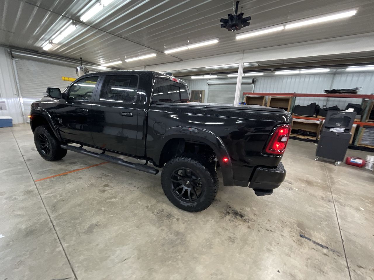 Vehicle Image 6