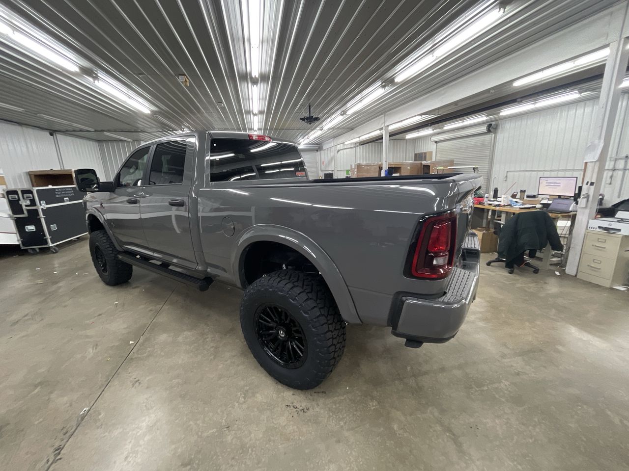 Vehicle Image 6