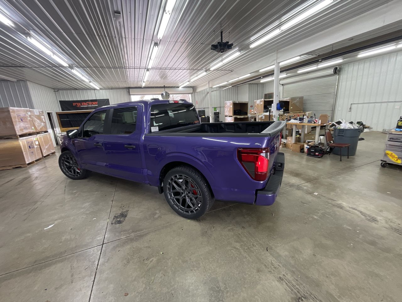 Vehicle Image 6