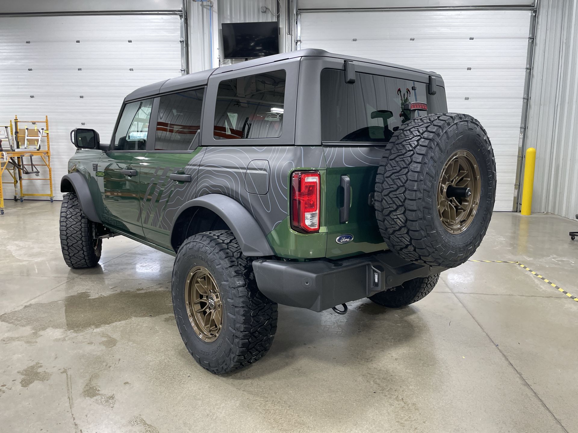 Vehicle Image 6