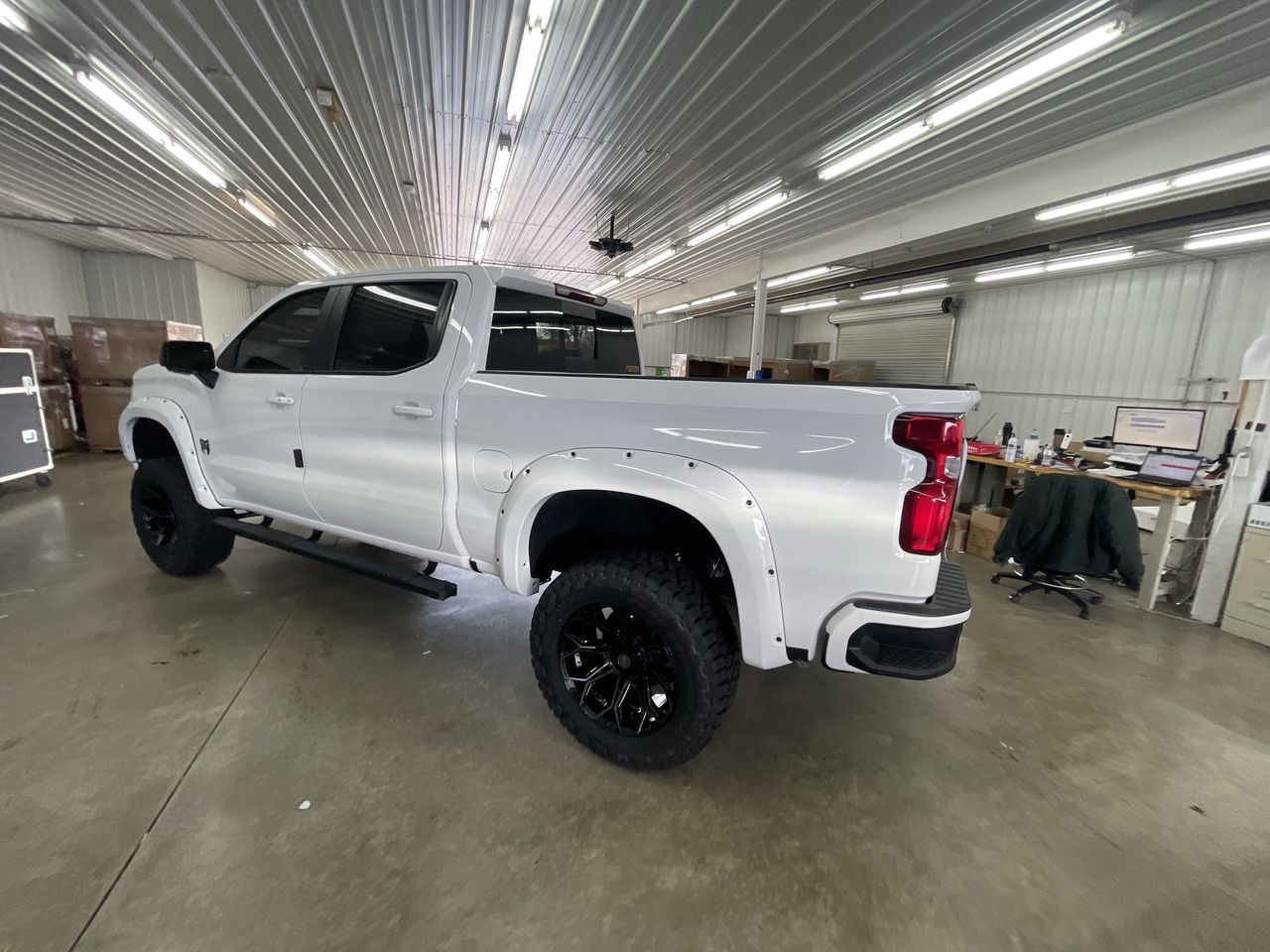 Vehicle Image 6