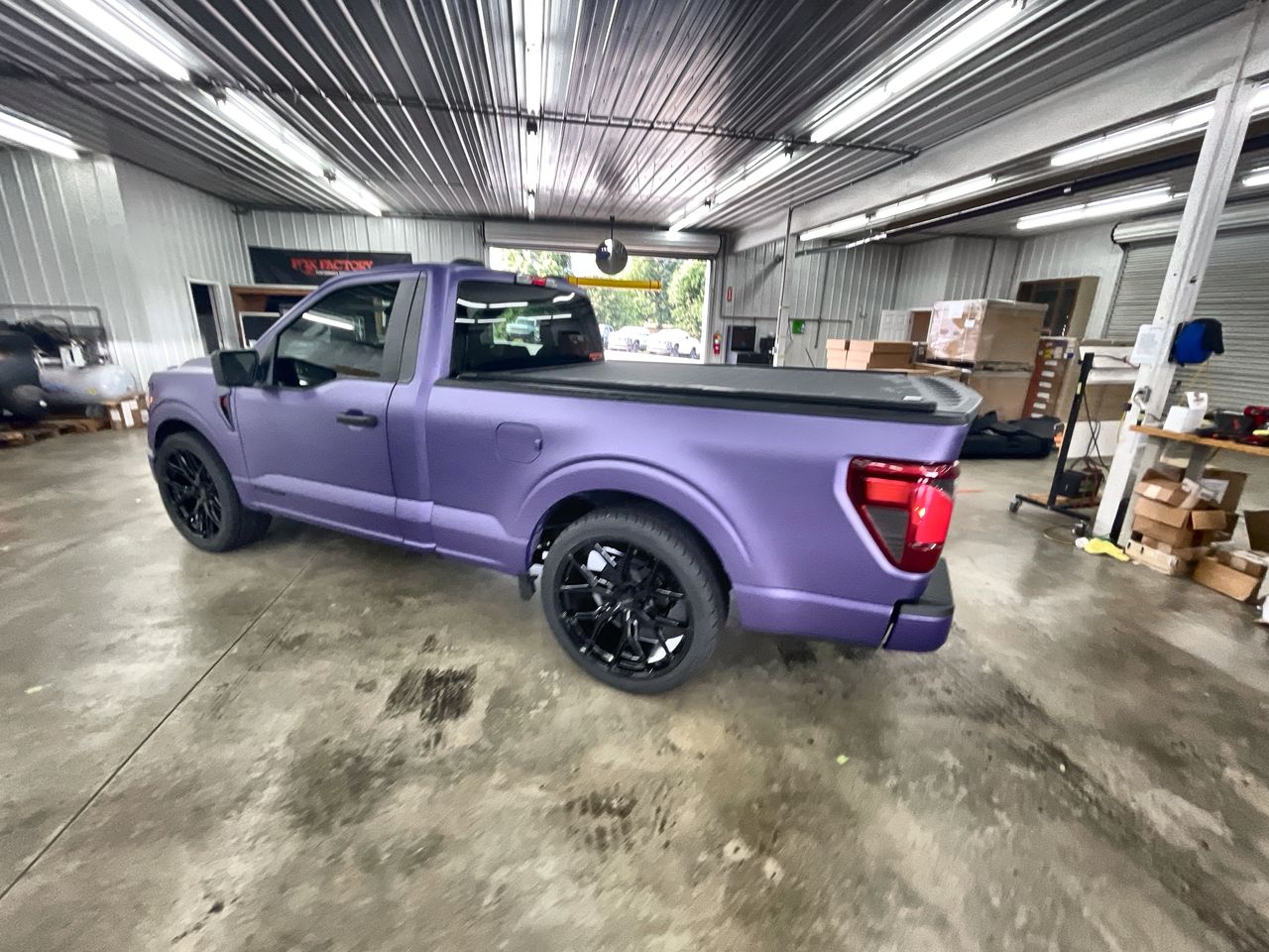 Vehicle Image 6
