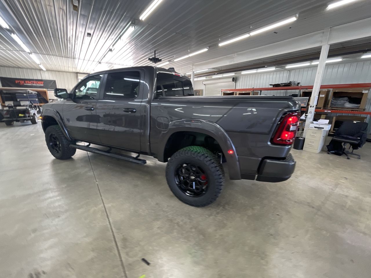 Vehicle Image 6