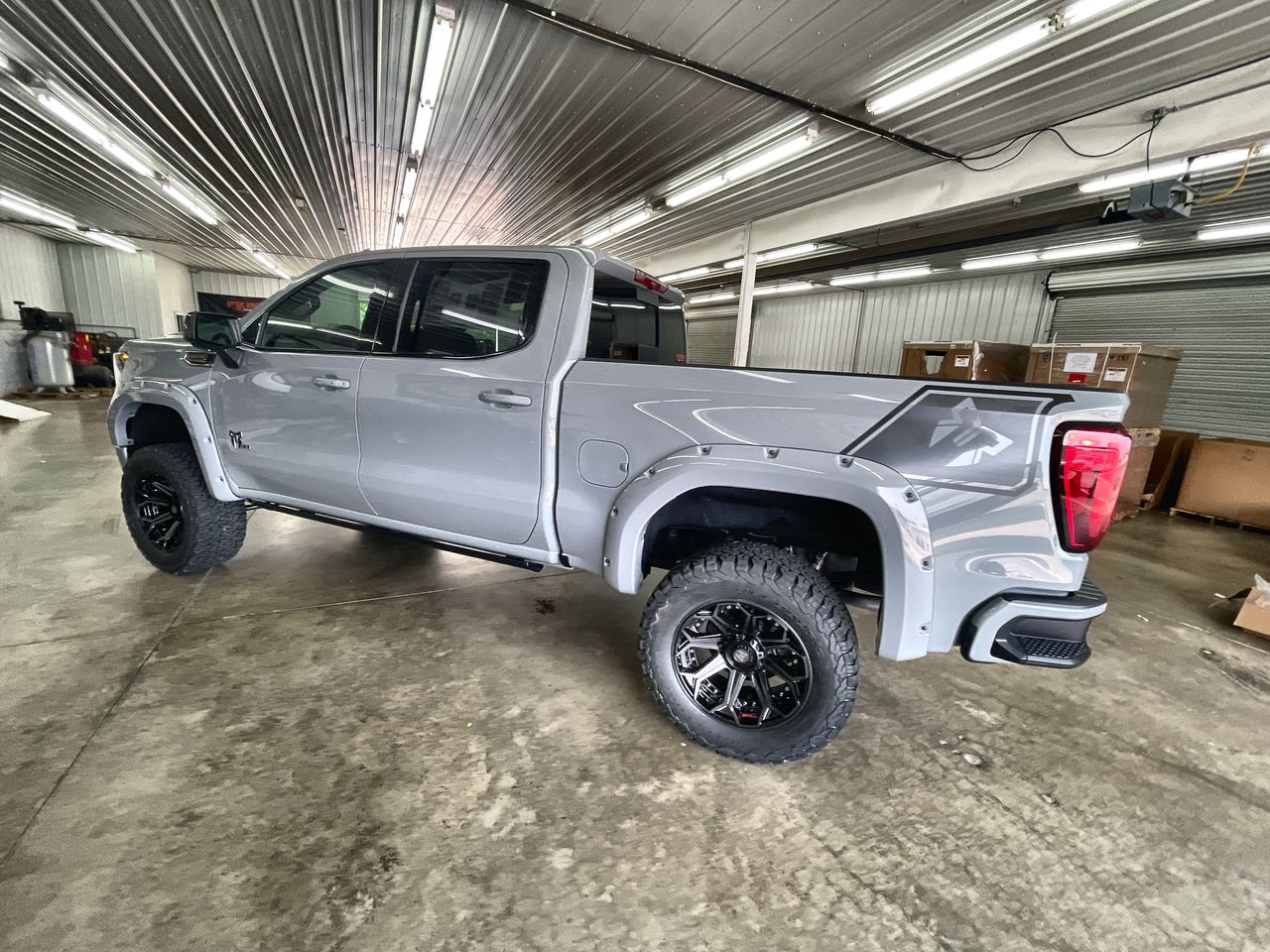 Vehicle Image 6