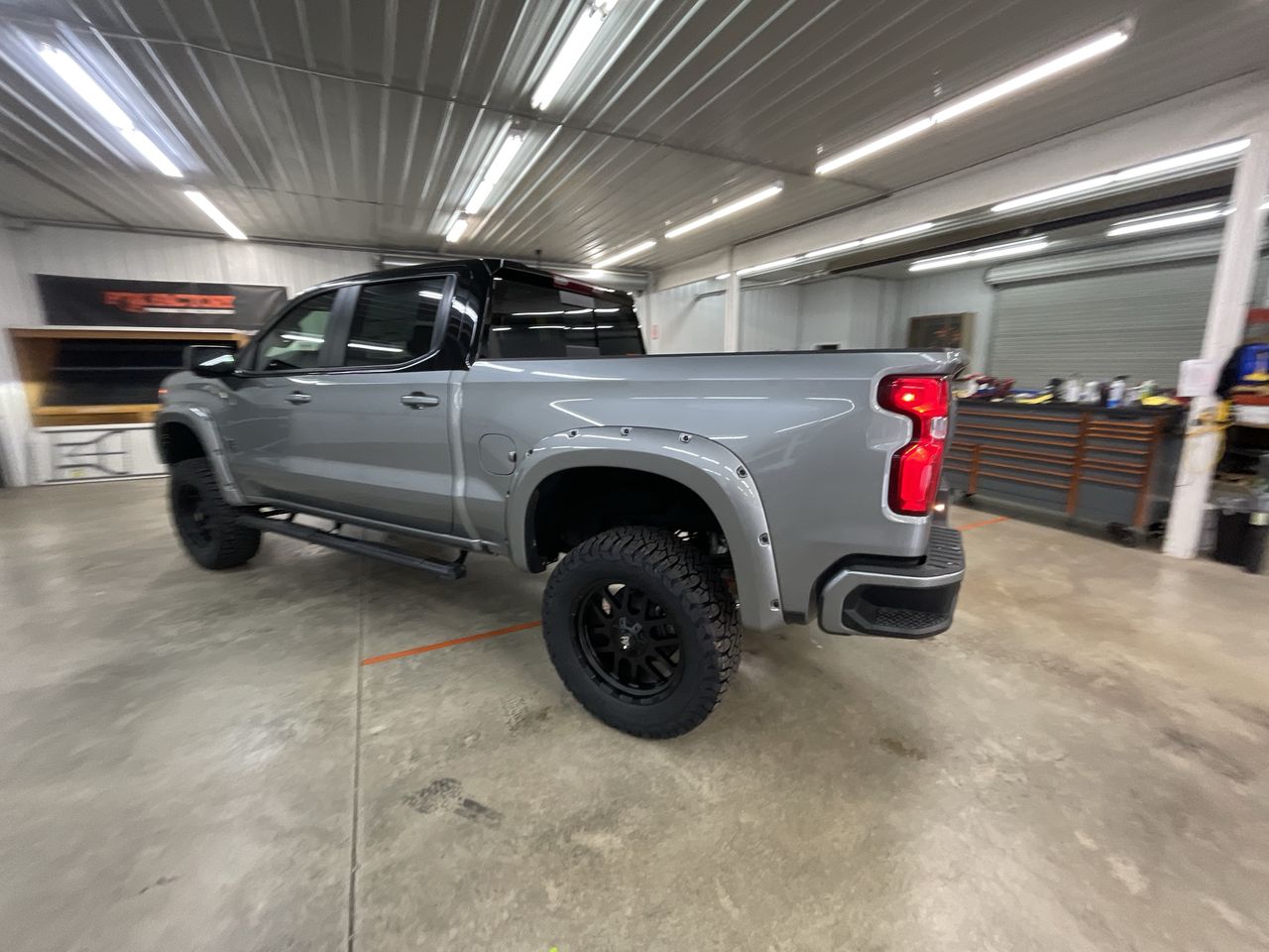 Vehicle Image 6