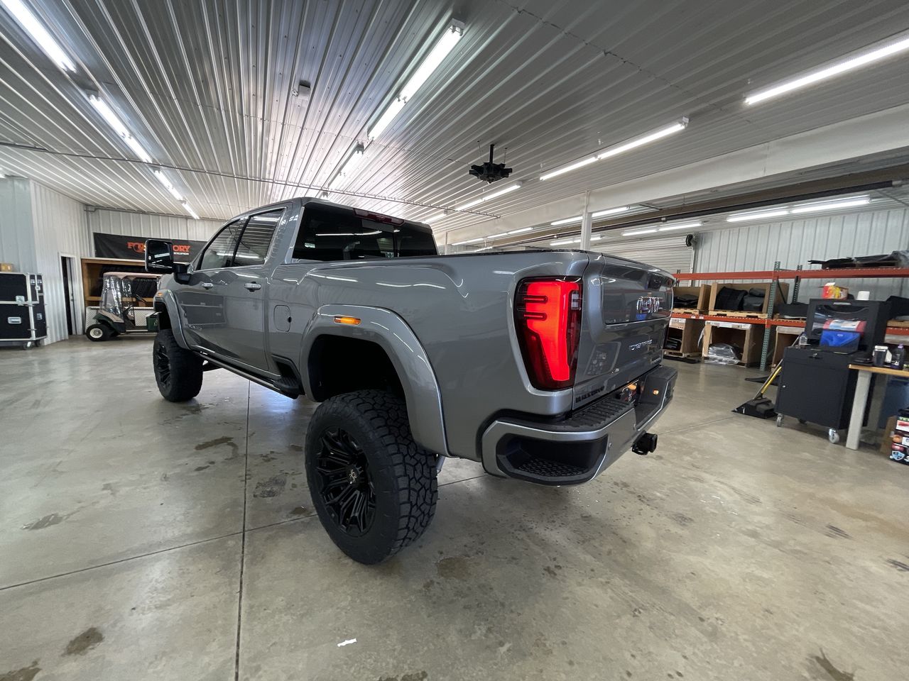 Vehicle Image 6