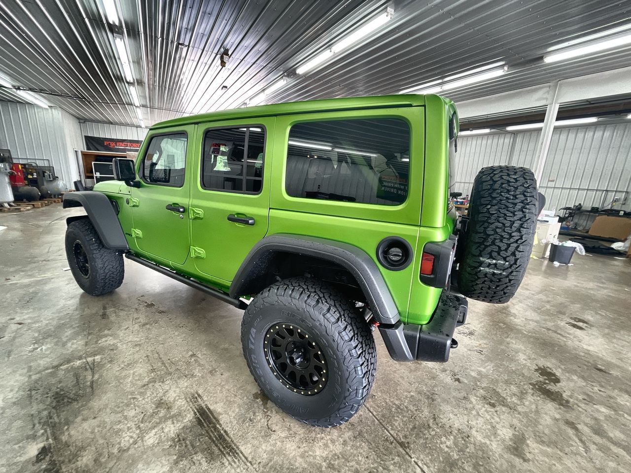 Vehicle Image 6