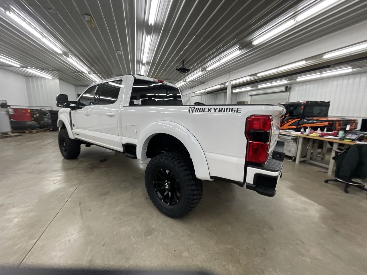 Vehicle Image 6