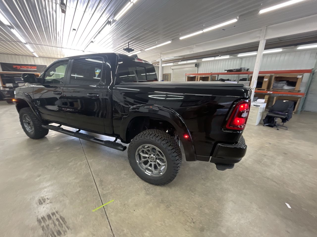 Vehicle Image 6