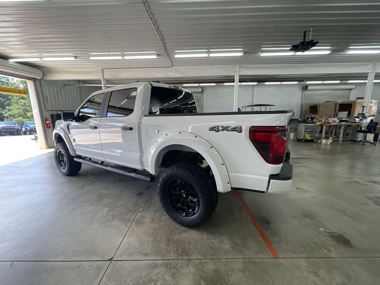 Vehicle Image 5