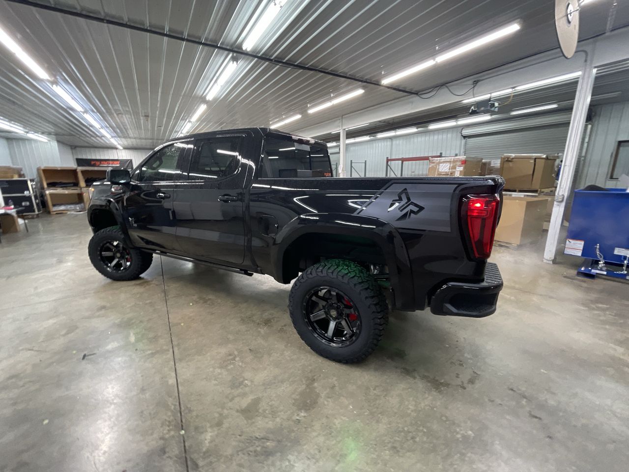 Vehicle Image 6