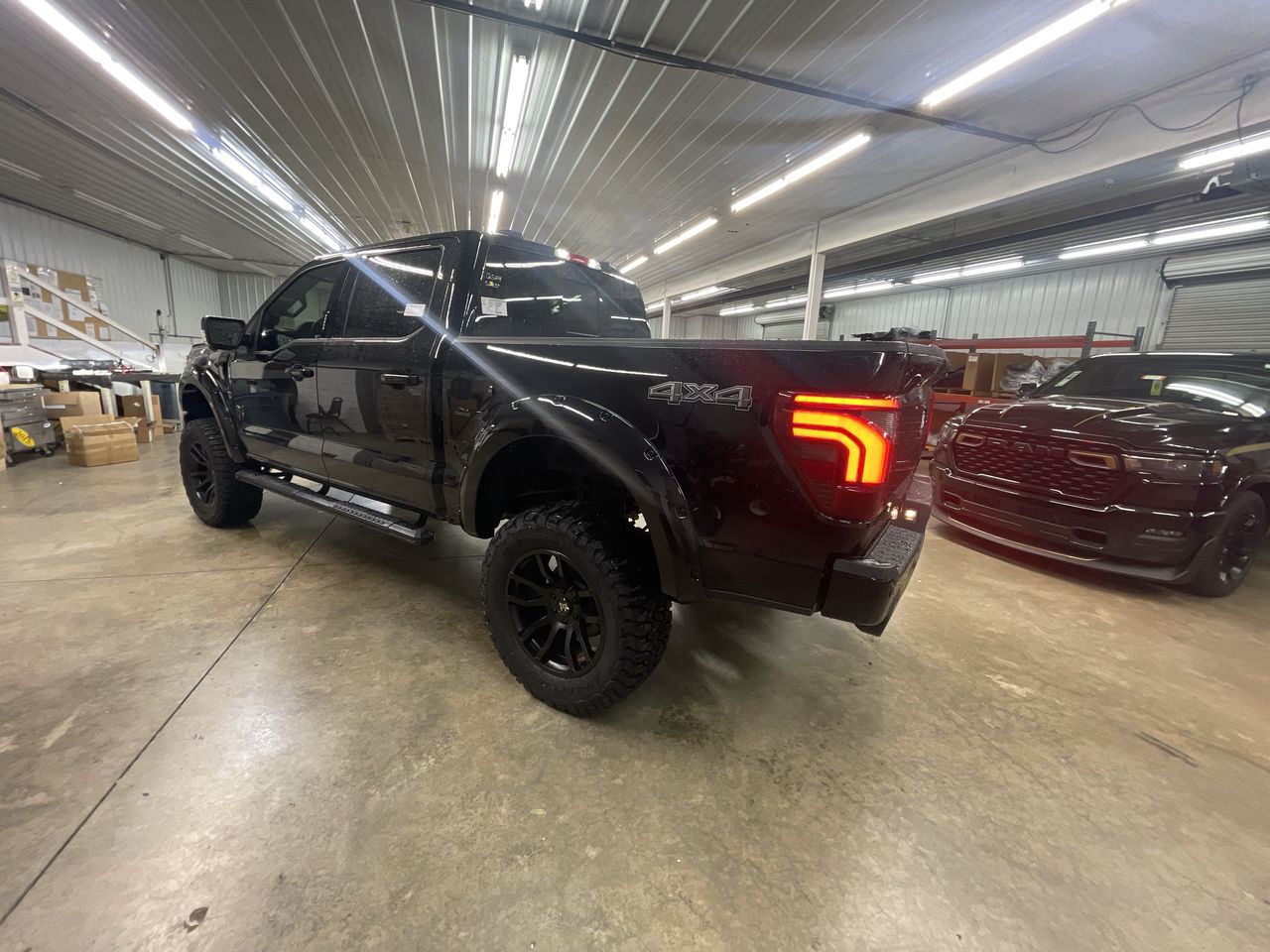 Vehicle Image 6