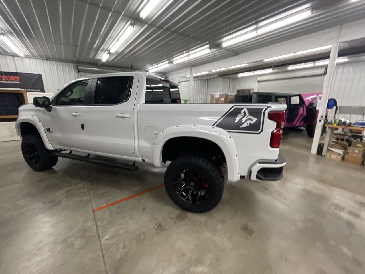 Vehicle Image 6