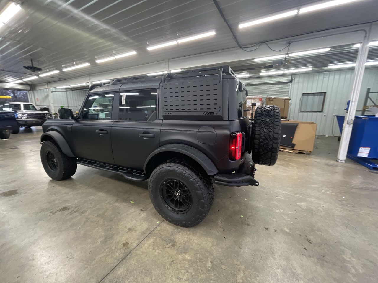 Vehicle Image 6