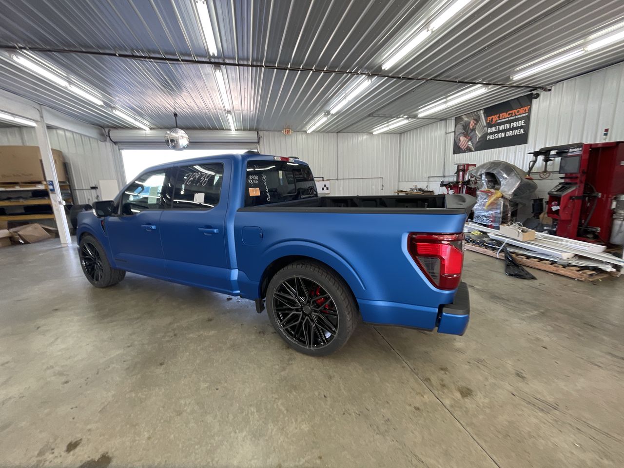 Vehicle Image 6