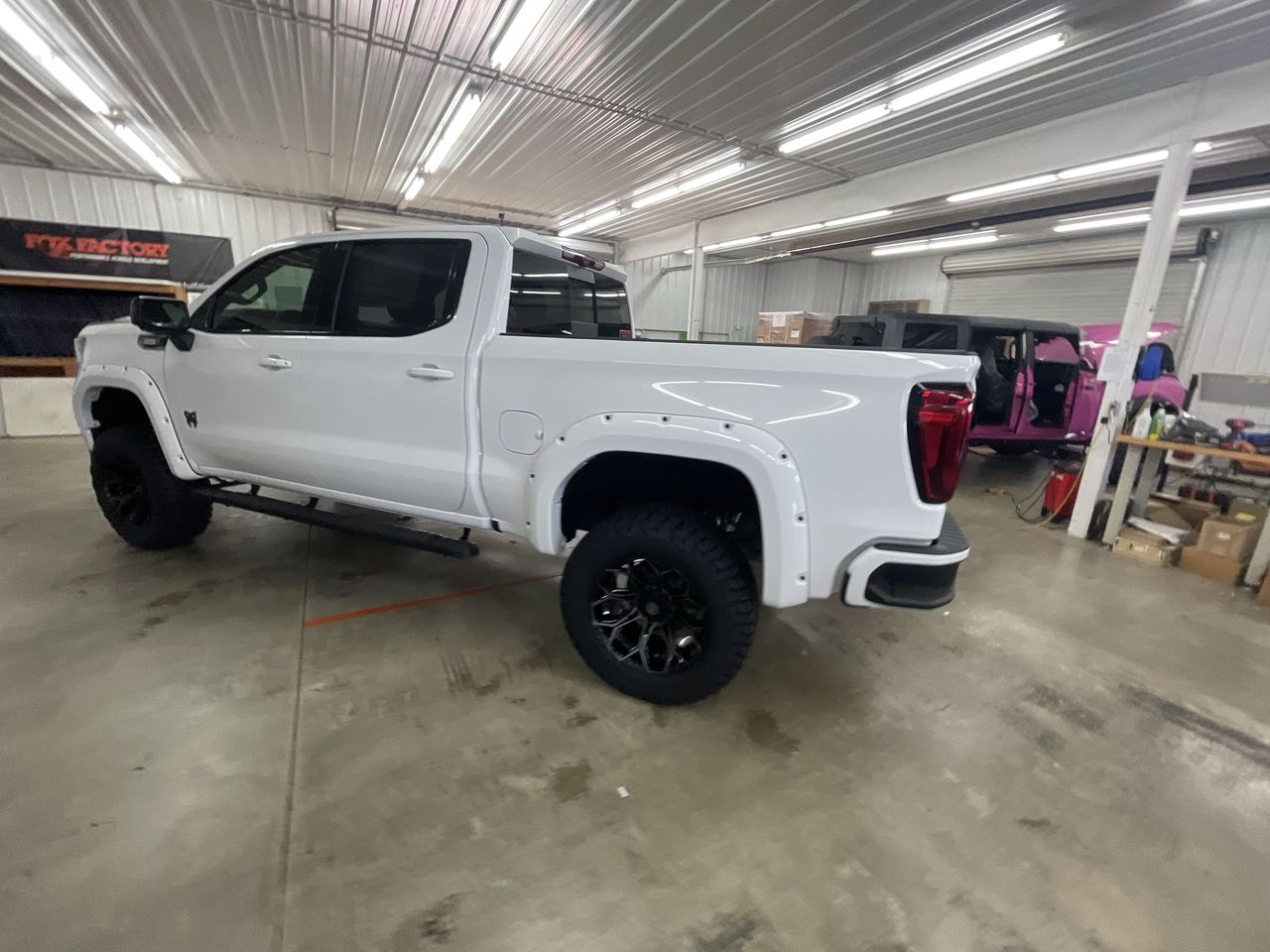 Vehicle Image 6