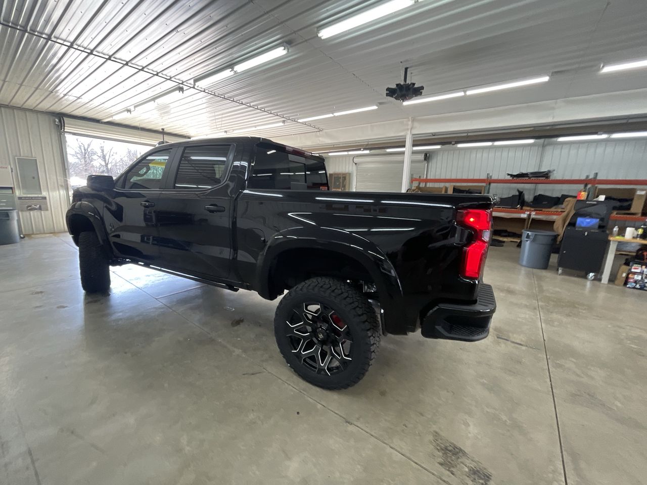 Vehicle Image 6