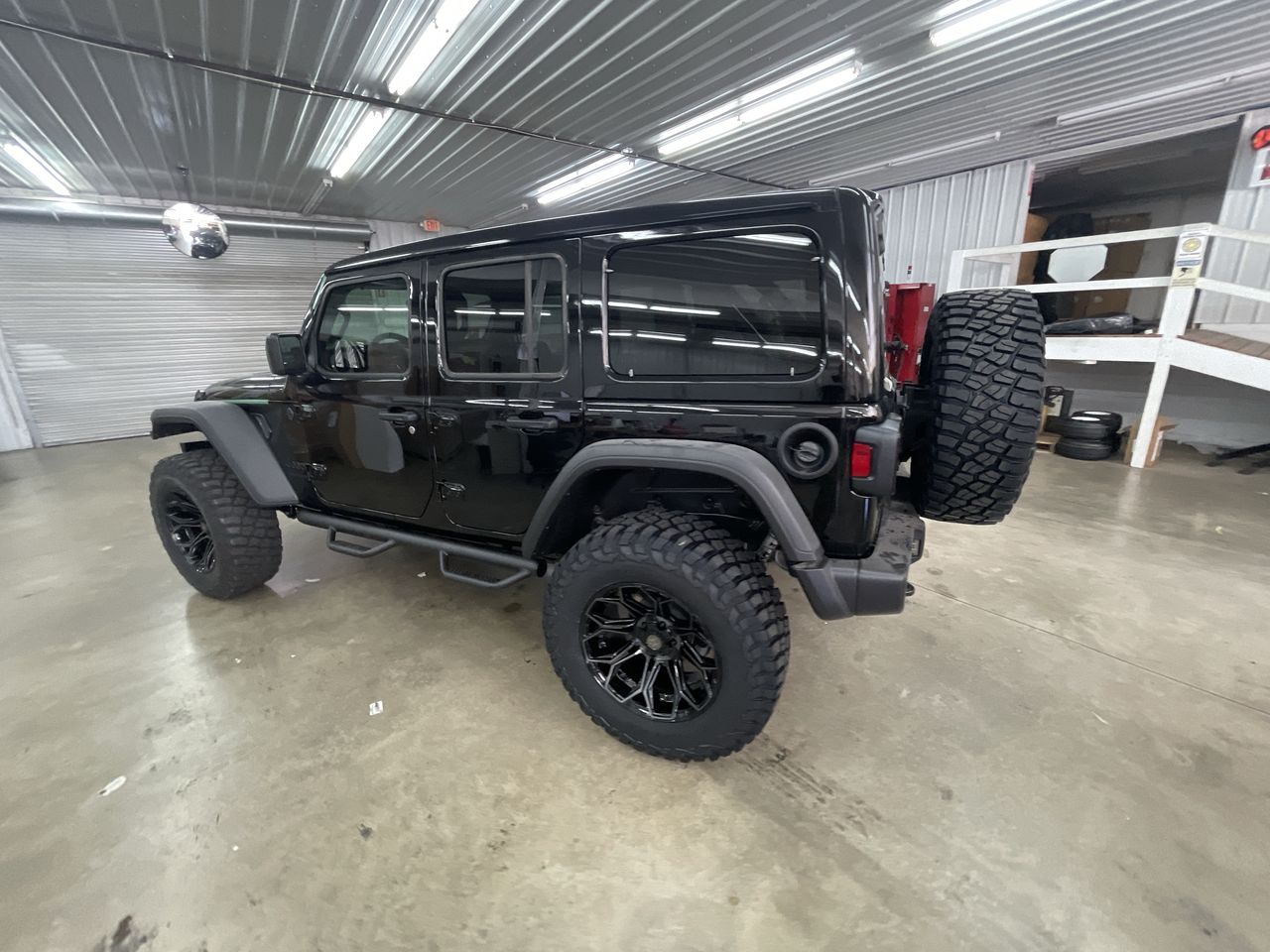 Vehicle Image 6