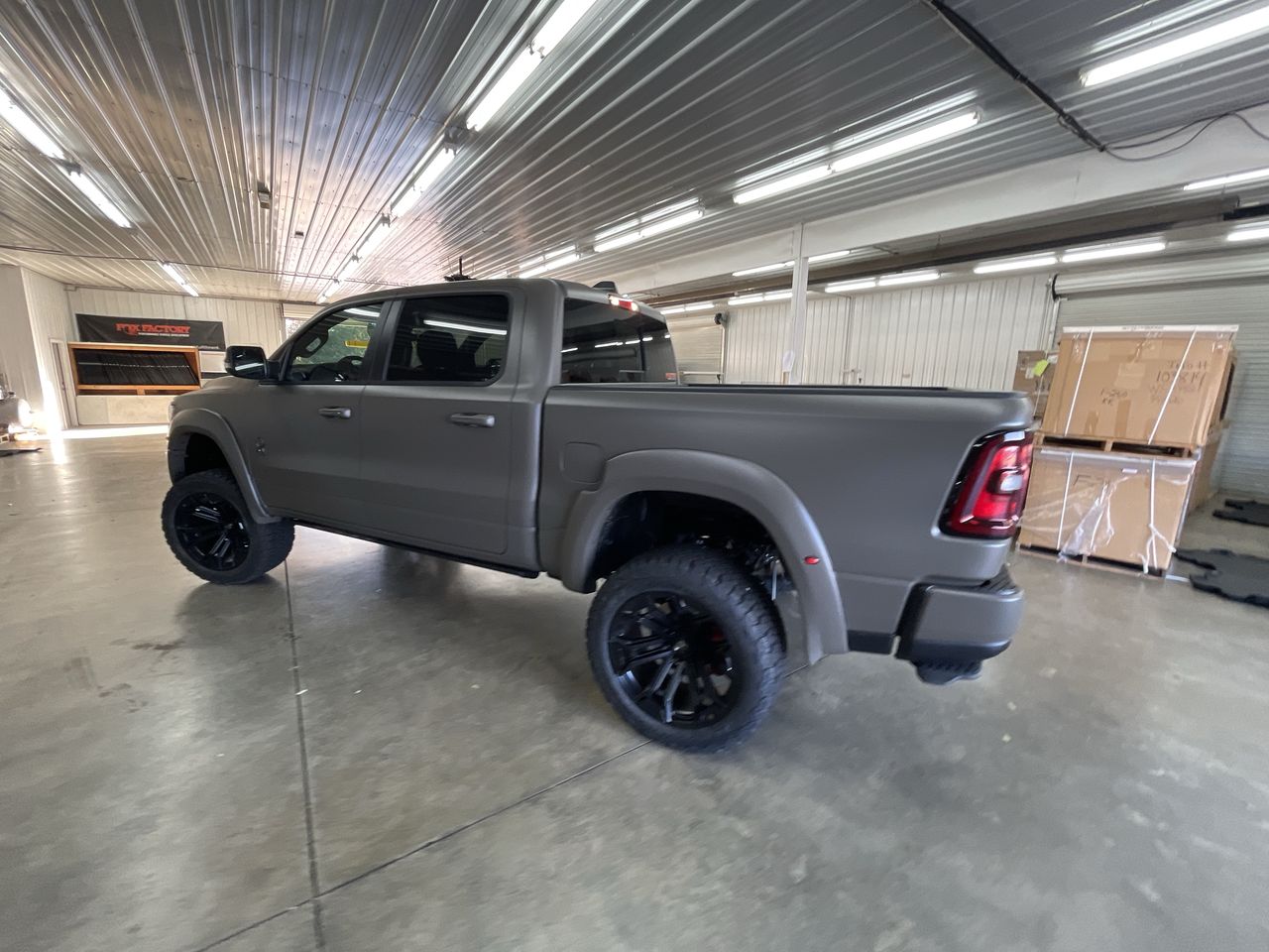 Vehicle Image 6
