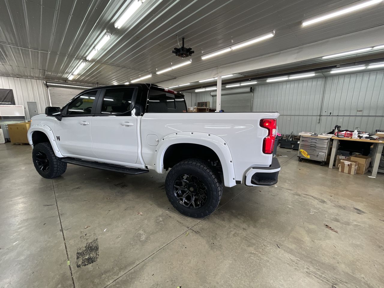 Vehicle Image 6