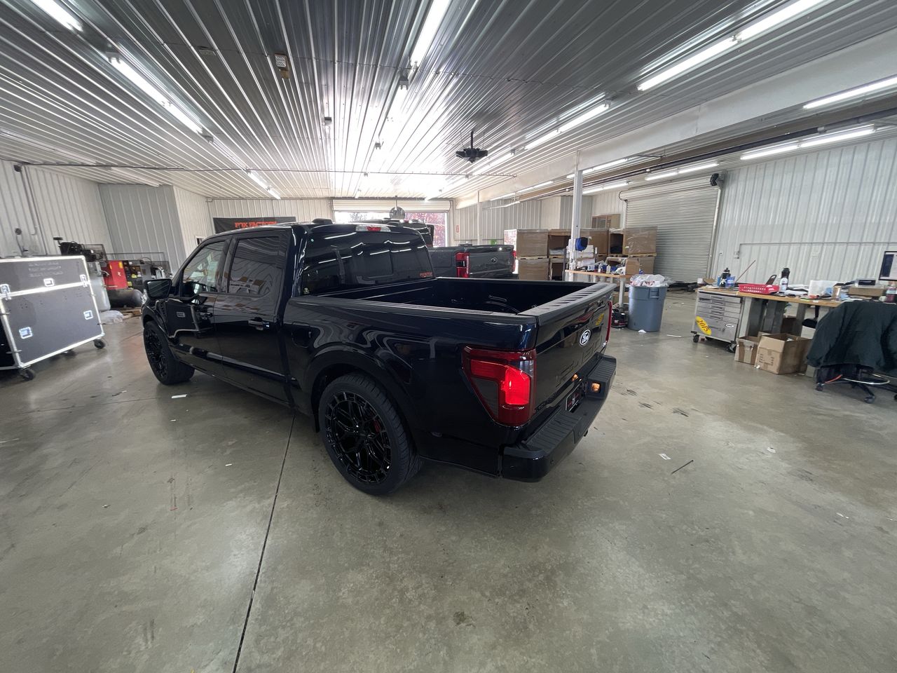 Vehicle Image 6