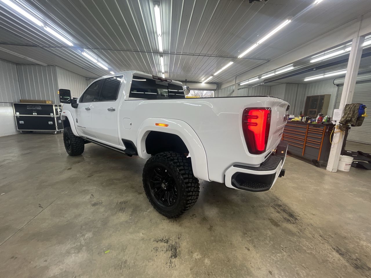 Vehicle Image 6