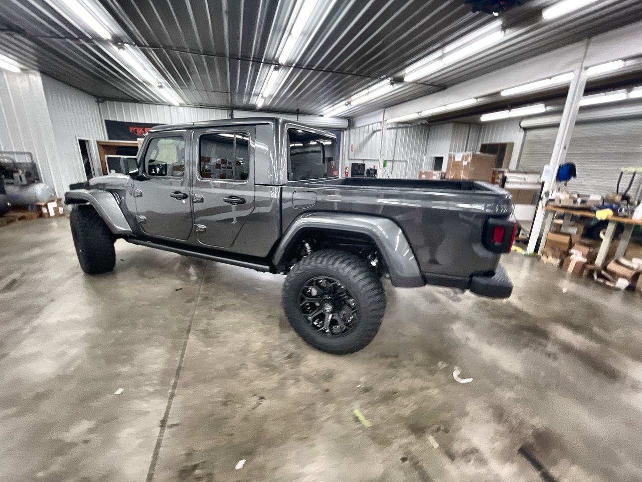 Vehicle Image 6