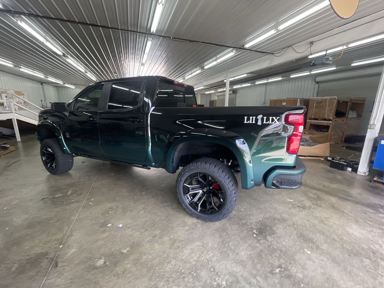 Vehicle Image 6