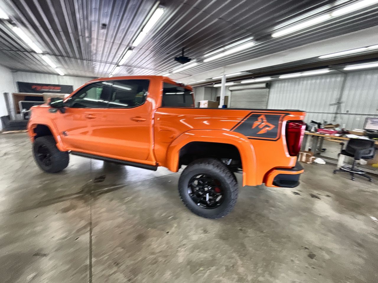 Vehicle Image 6