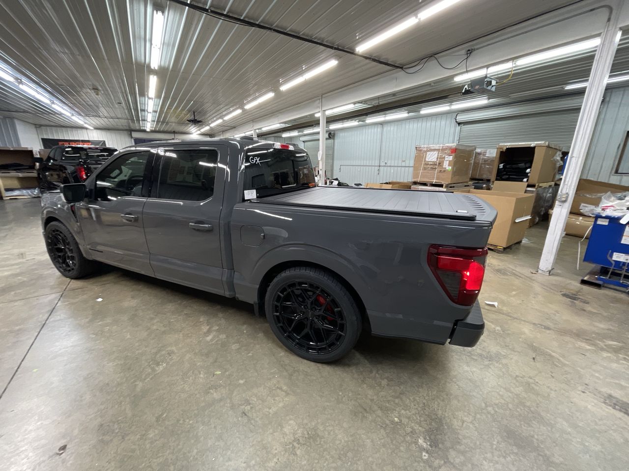 Vehicle Image 6
