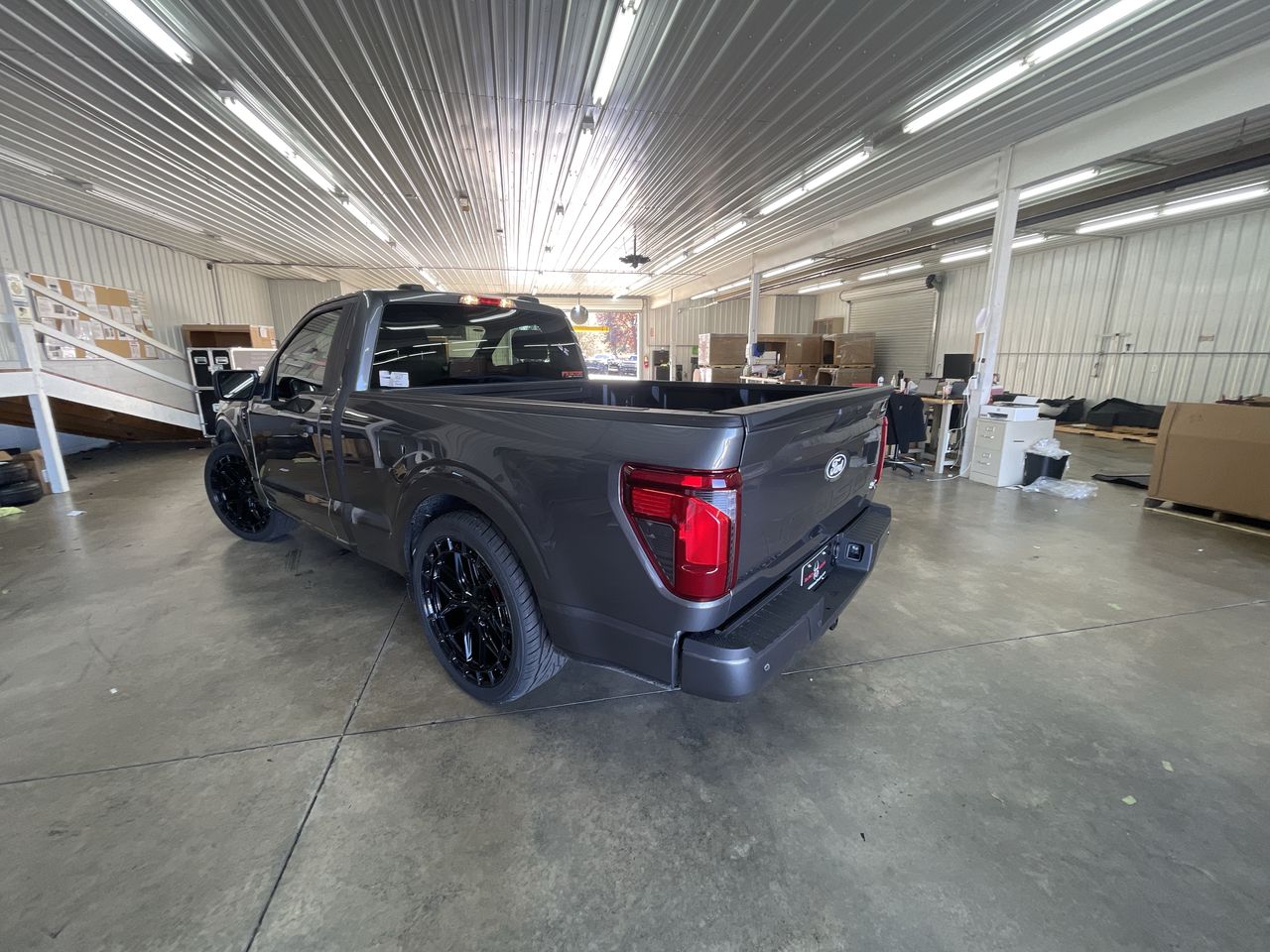 Vehicle Image 6