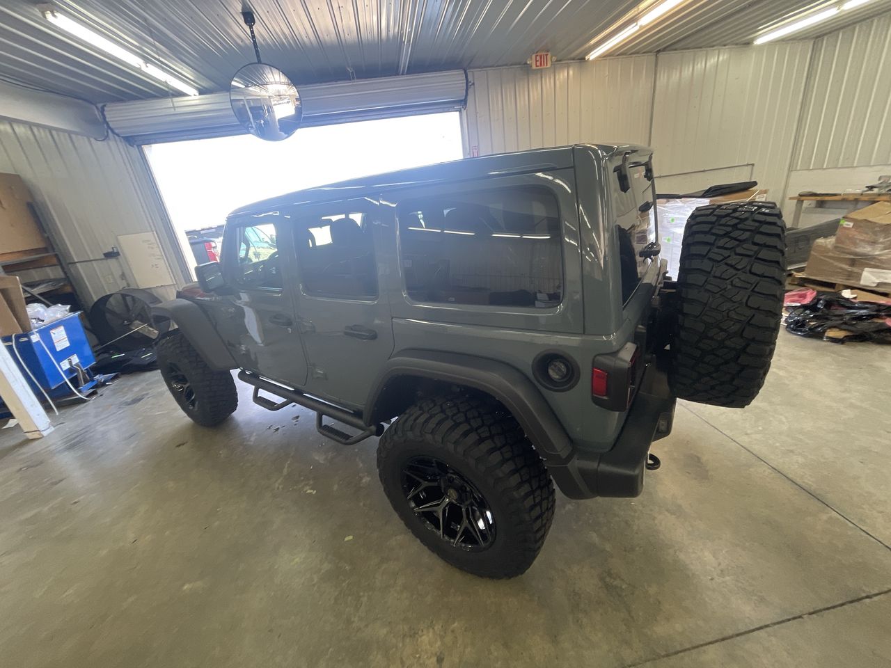 Vehicle Image 6