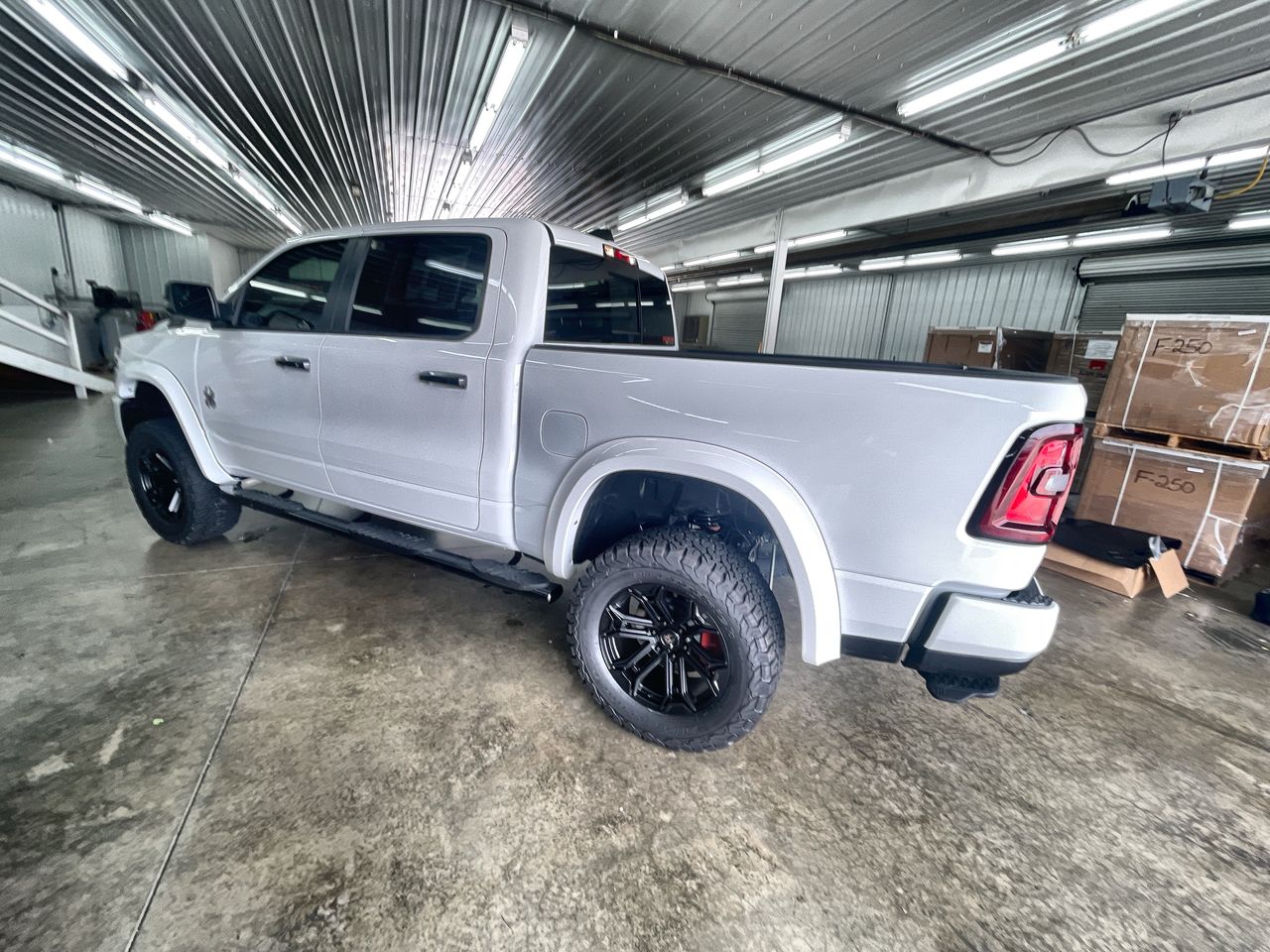 Vehicle Image 6