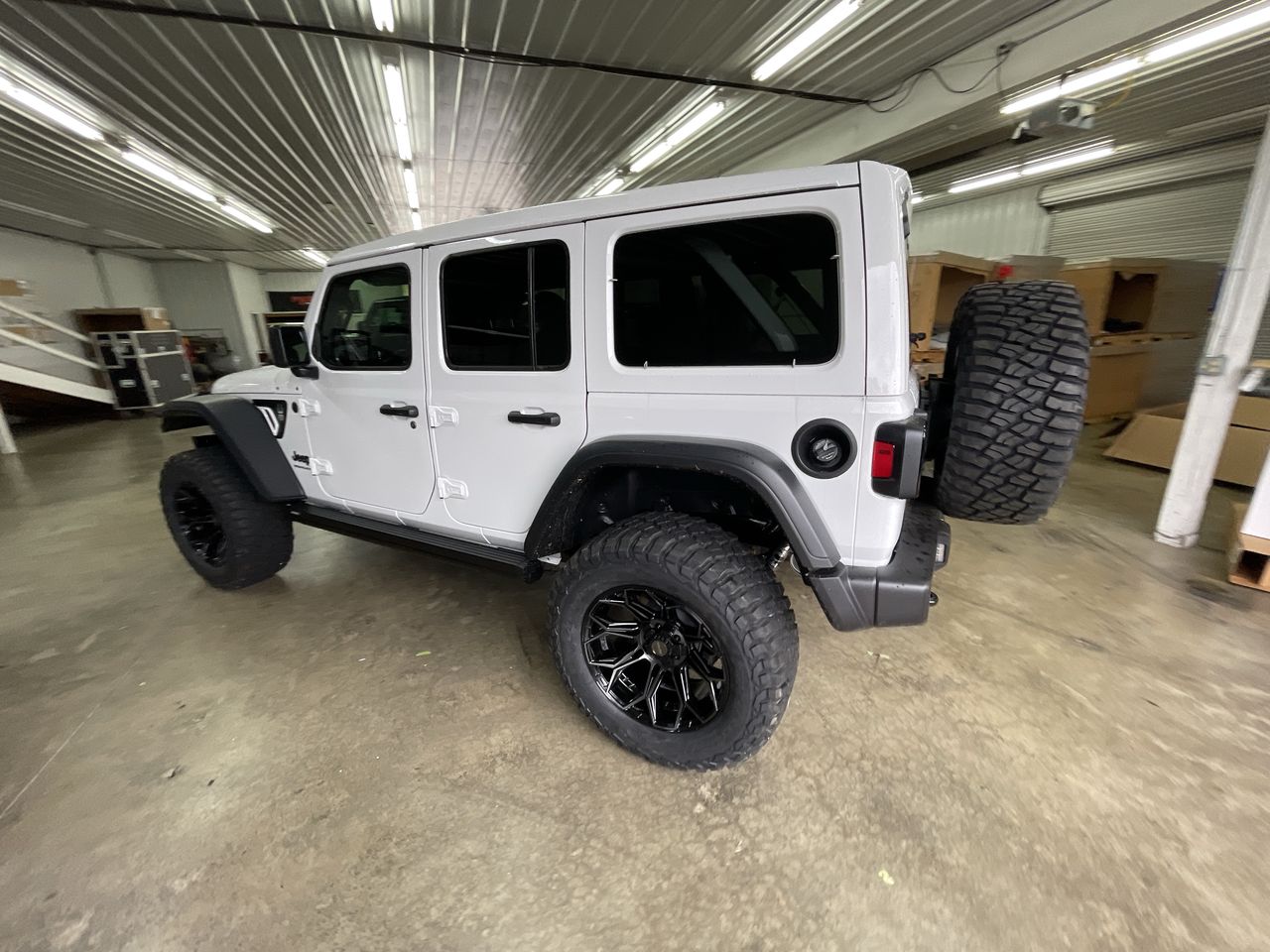Vehicle Image 6