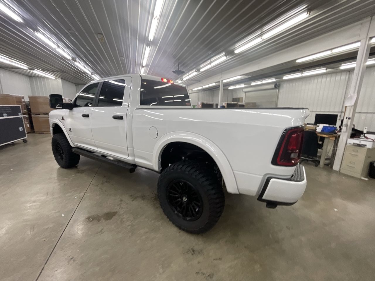Vehicle Image 6