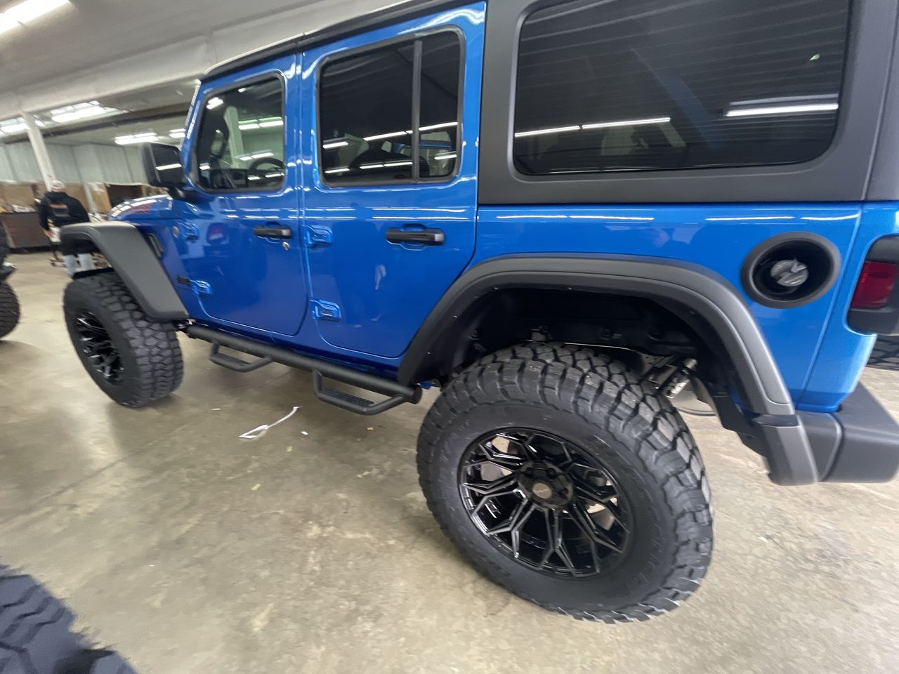 Vehicle Image 6