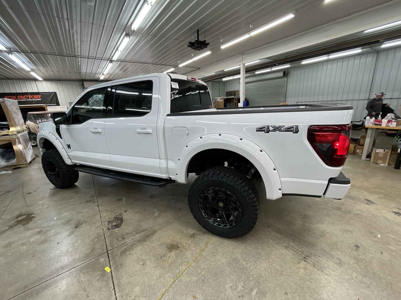 Vehicle Image 6