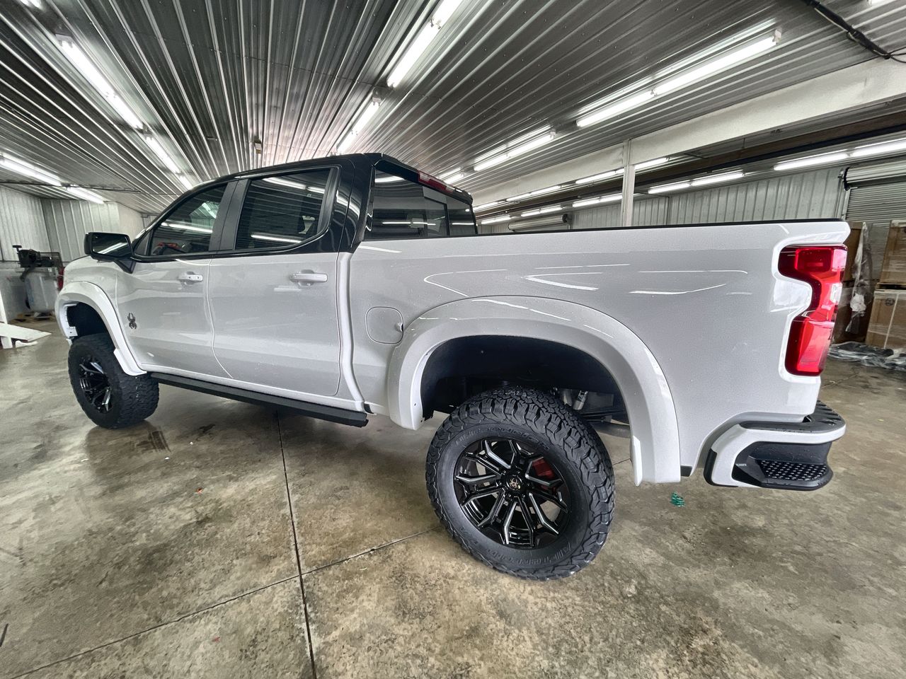 Vehicle Image 6