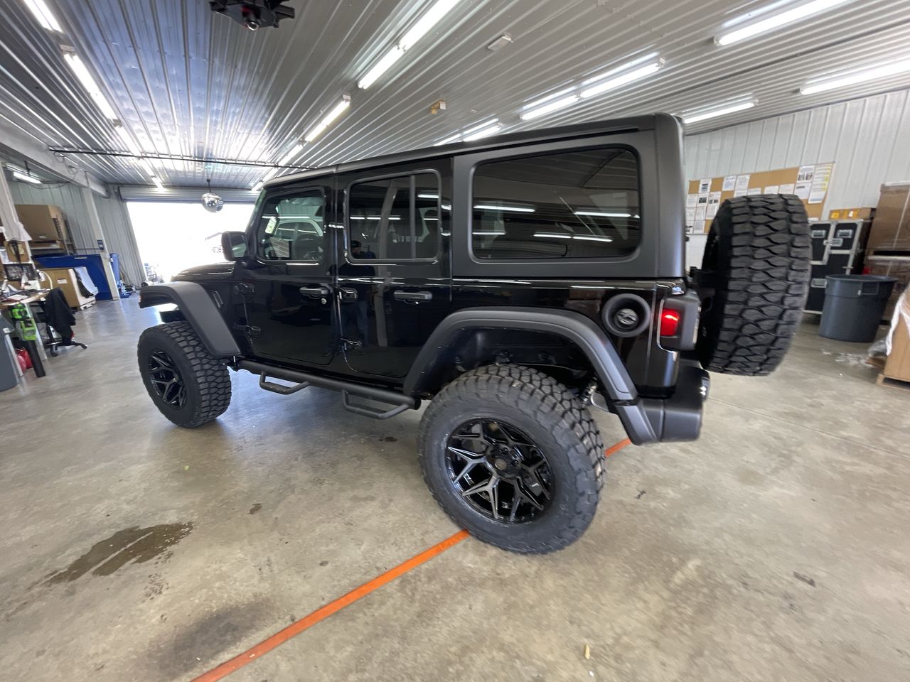 Vehicle Image 6