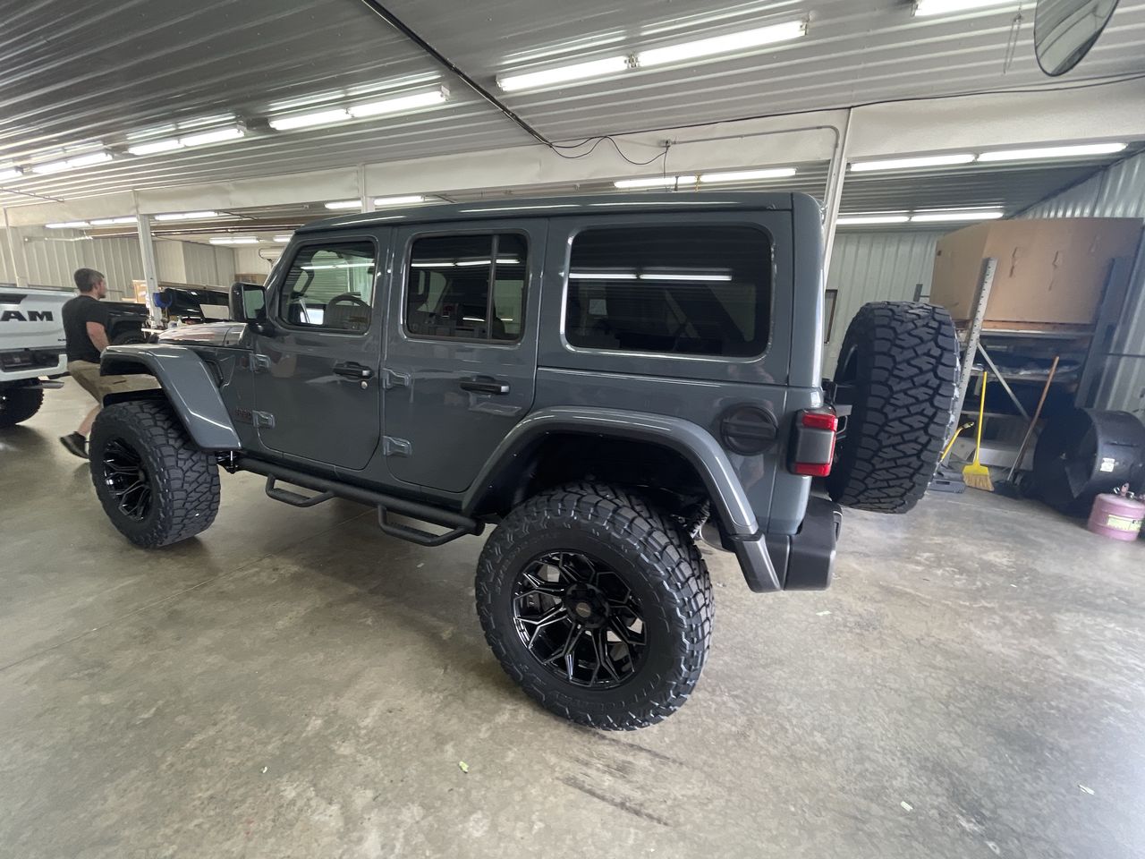Vehicle Image 5