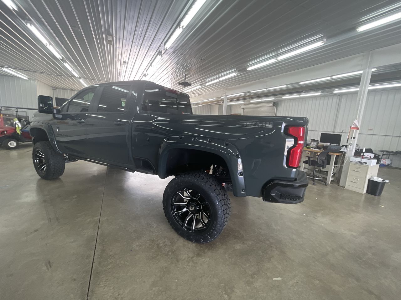 Vehicle Image 6