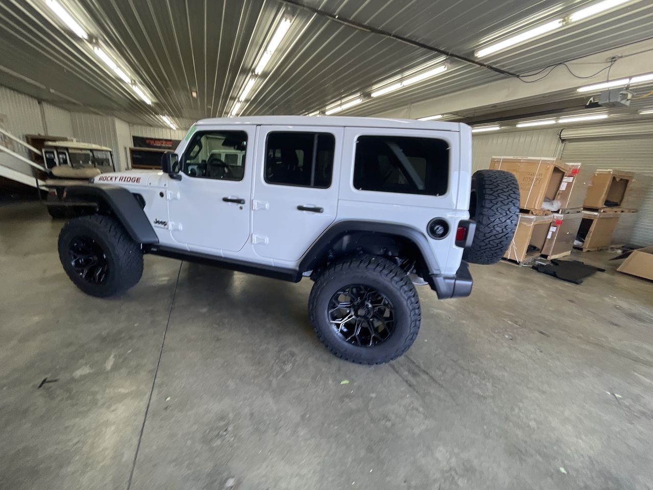 Vehicle Image 6