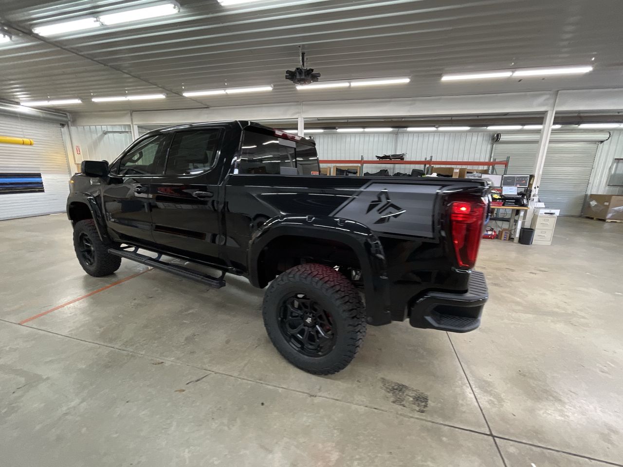Vehicle Image 6