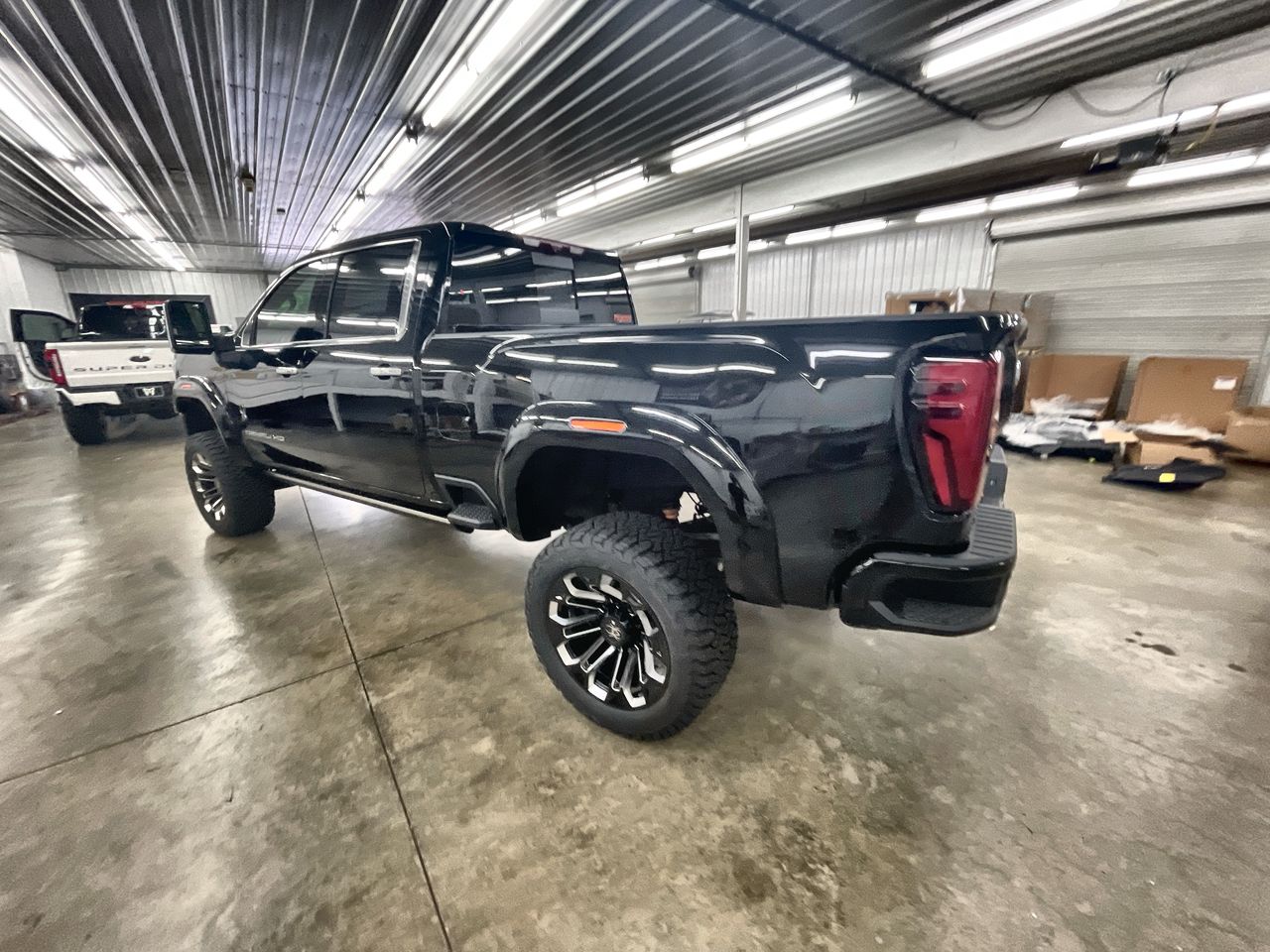 Vehicle Image 6