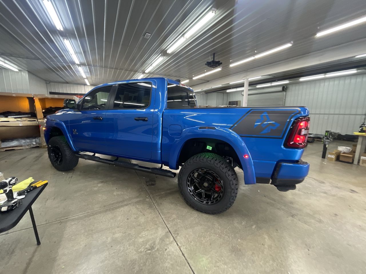 Vehicle Image 6