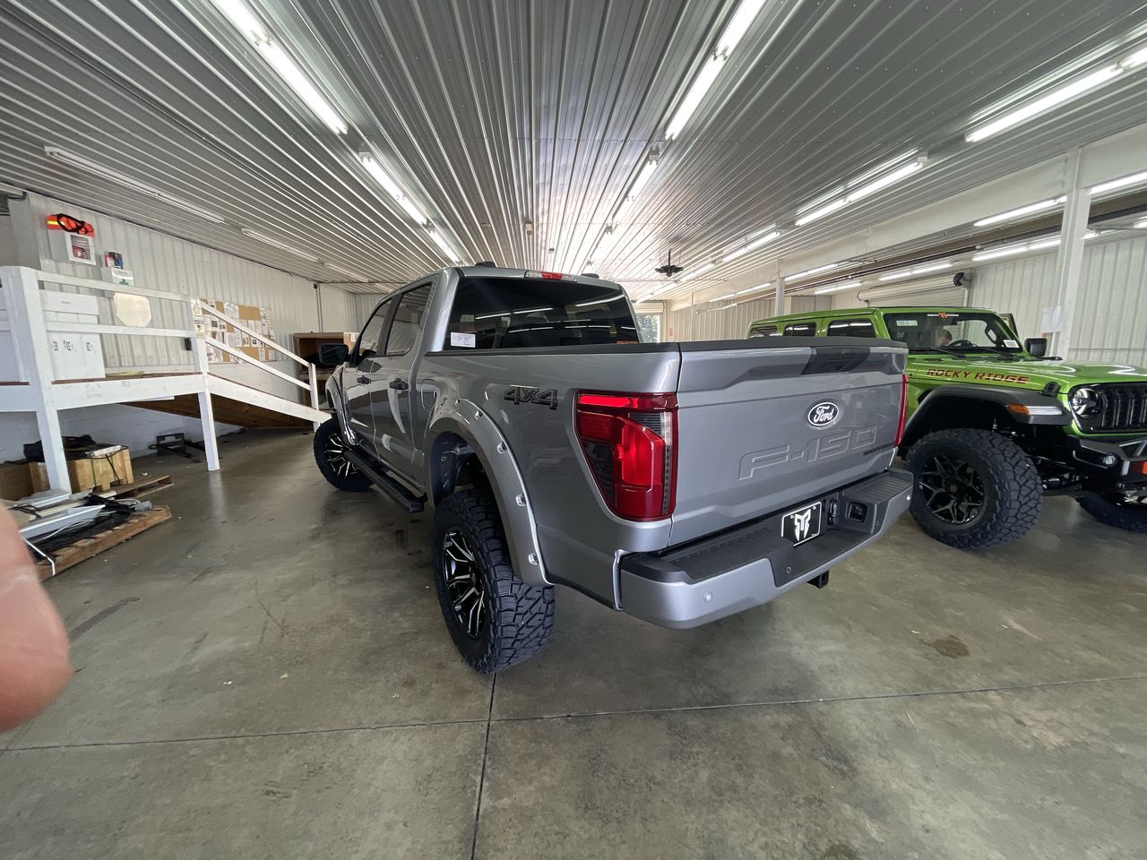 Vehicle Image 6